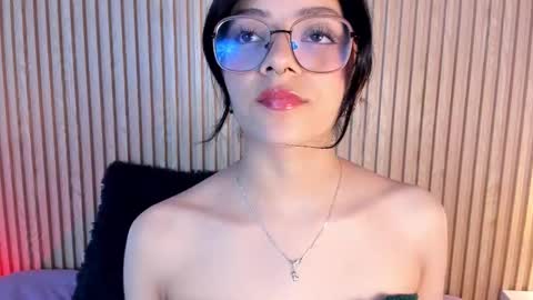 ... .          . ... online show from September 29, 12:04 pm