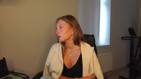LANA JEWEL online show from July 27, 6:33 am