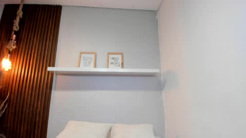 Lana     igauroraaaaaaaaa 1 online show from April 1, 2:12 am