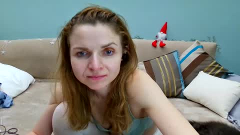Snapshot of lanaangeldream chatting on February 9, 3:32 am Lana online show from February 9, 3:32 am