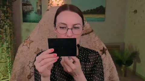 Lana Radiance online show from May 9, 9:15 am