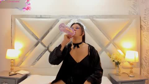 lana online show from October 1, 5:06 am