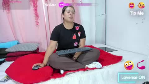 Snapshot of lanastone86 chatting on September 15, 12:06 pm lanastone86 online show from September 15, 12:06 pm