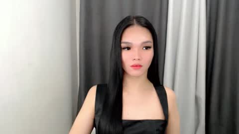 lanawyatt_ online show from November 7, 6:21 pm