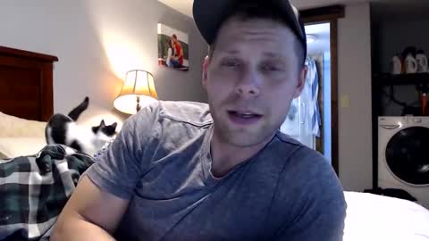 Lance online show from February 19, 12:10 am