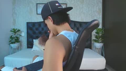 landercruz online show from November 24, 8:29 pm