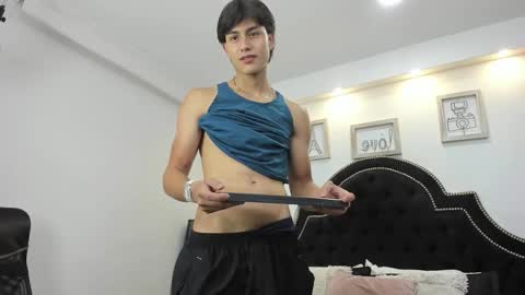 landercruz online show from October 11, 4:50 am