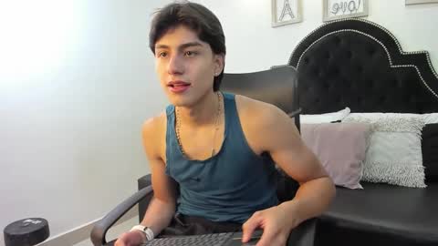 landercruz online show from October 17, 4:38 am