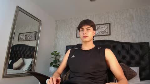 landercruz online show from November 12, 8:22 pm