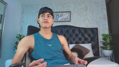 landercruz online show from November 25, 8:40 pm