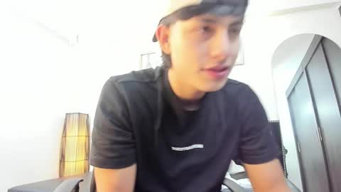 landercruz online show from November 17, 6:21 pm