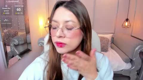 Lanna online show from November 1, 11:53 am