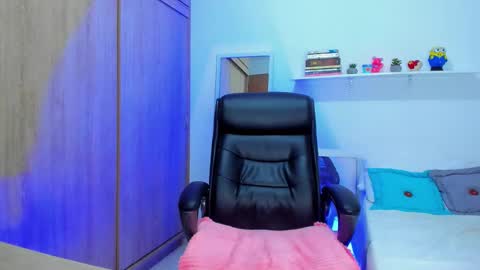 lannasky_1 online show from March 9, 5:22 am