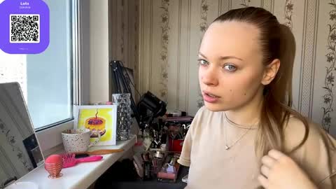 Hello My name is Lola online show from April 17, 7:22 am