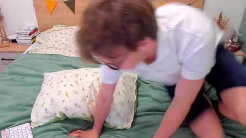 Fandi online show from October 2, 4:50 pm