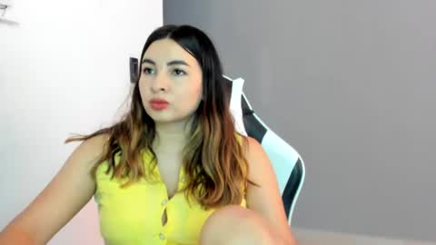 Lara online show from July 22, 5:15 pm