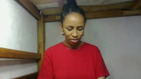 larah98 online show from February 18, 6:19 pm