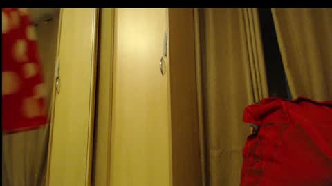 laralhotr online show from January 3, 6:14 pm