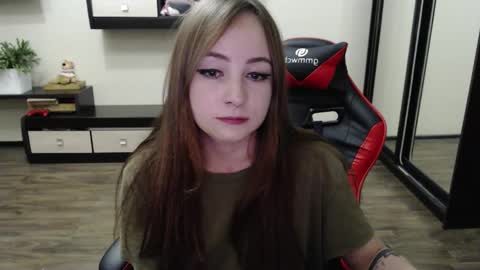 Laralianna online show from September 9, 7:03 pm