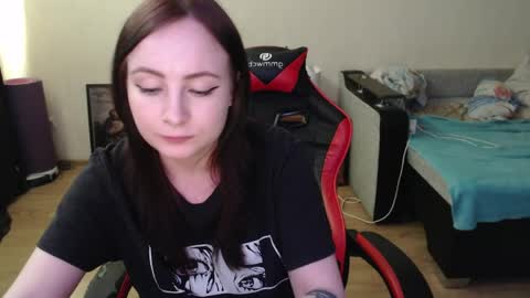 Laralianna online show from May 9, 12:33 pm