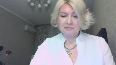 laramrs online show from October 9, 4:34 pm