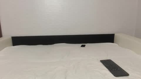 larataylorrr online show from March 26, 6:51 am