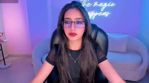 Larisa Smirnov online show from October 15, 5:00 am