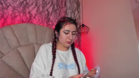 Snapshot of larissa01_ chatting on March 2, 2:19 am Lari online show from March 2, 2:19 am
