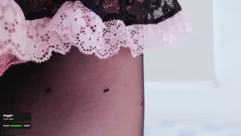 Larissa  online show from February 23, 1:10 pm