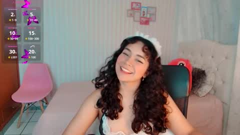 Snapshot of larissalove_doll chatting on September 17, 12:03 am Larissas online show from September 17, 12:03 am