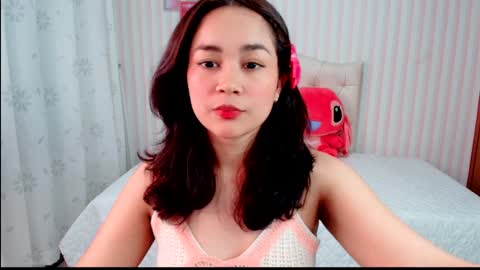 Snapshot of larissalove_doll chatting on February 4, 10:10 am Larissas online show from February 4, 10:10 am