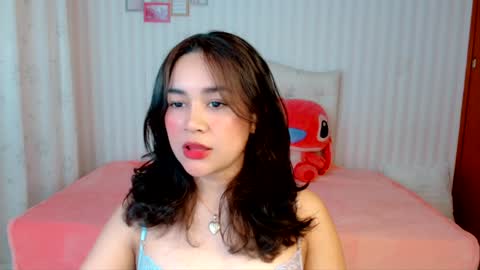 Snapshot of larissalove_doll chatting on February 5, 11:12 am Larissas online show from February 5, 11:12 am