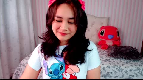 Snapshot of larissalove_doll chatting on February 3, 10:58 am Larissas online show from February 3, 10:58 am