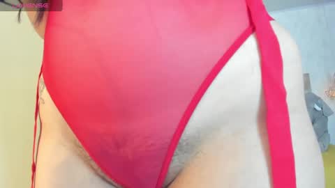 Snapshot of larsonmia chatting on February 1, 12:15 pm MIA online show from February 1, 12:15 pm
