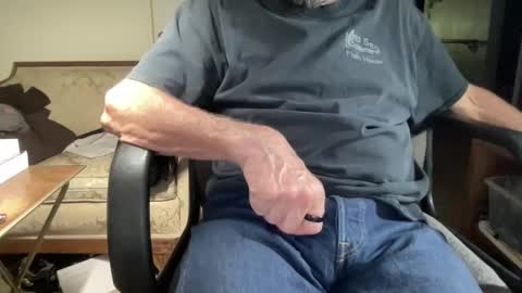 cris online show from December 2, 4:46 am