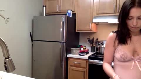 Roxy blue online show from March 2, 5:08 am