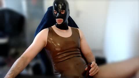 Snapshot of latexfan1984 chatting on October 1, 8:35 am Rubber and Latex online show from October 1, 8:35 am