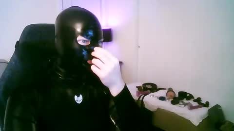 latexminheadroom online show from March 8, 3:06 am