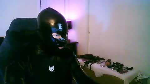 latexminheadroom online show from October 5, 11:56 pm