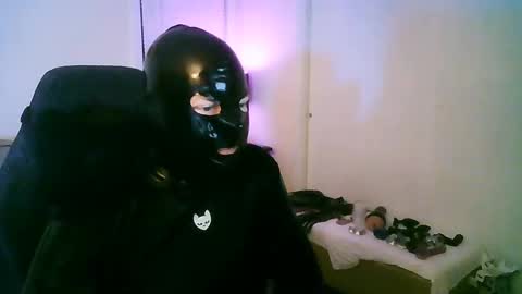 latexminheadroom online show from October 16, 2:55 am