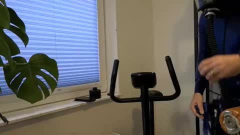 latexslaafboy online show from December 18, 8:09 am