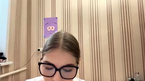 Mia online show from July 22, 2:41 pm
