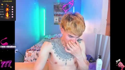 latin_boysxxx_ online show from April 6, 4:46 am