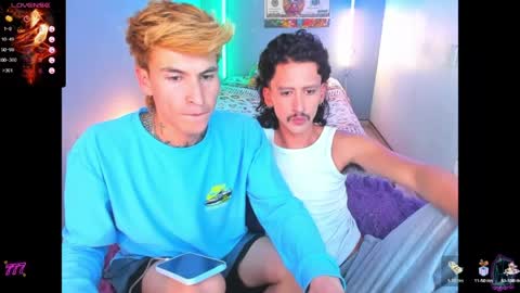 latin_boysxxx_ online show from April 25, 4:36 am