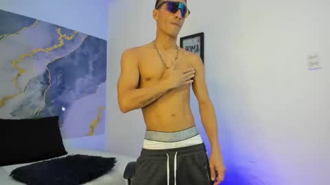 crissex  online show from November 26, 12:13 pm