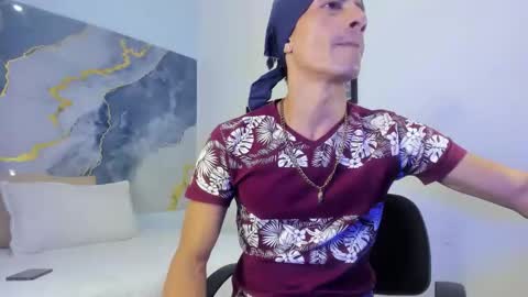 crissex  online show from October 27, 12:27 pm