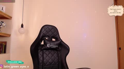 latin_green_eyes_ online show from February 17, 12:38 pm