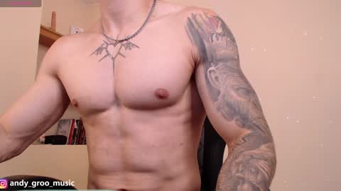 latin_green_eyes_ online show from January 11, 1:16 am