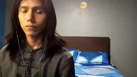 Snapshot of latin_shado chatting on October 11, 9:25 am Shado online show from October 11, 9:25 am