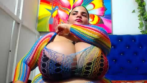 latina_bigboos12 online show from April 11, 3:11 am